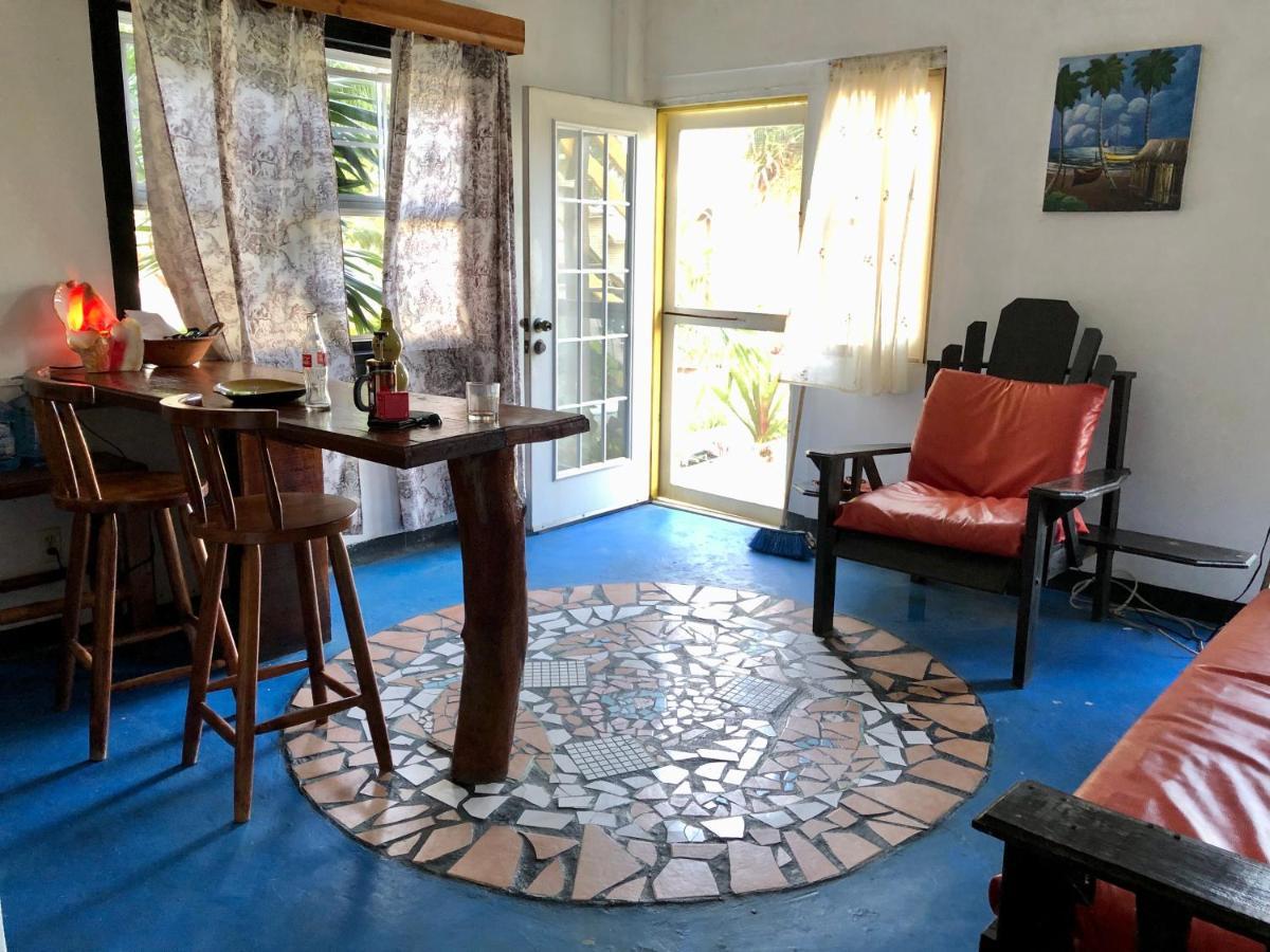 The Novelo Hotel Caye Caulker Kültér fotó