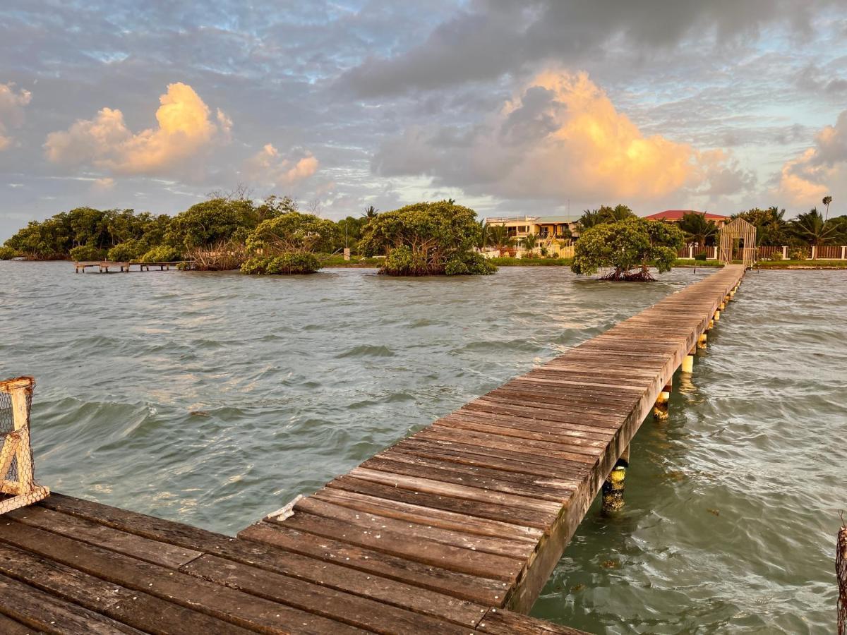 The Novelo Hotel Caye Caulker Kültér fotó
