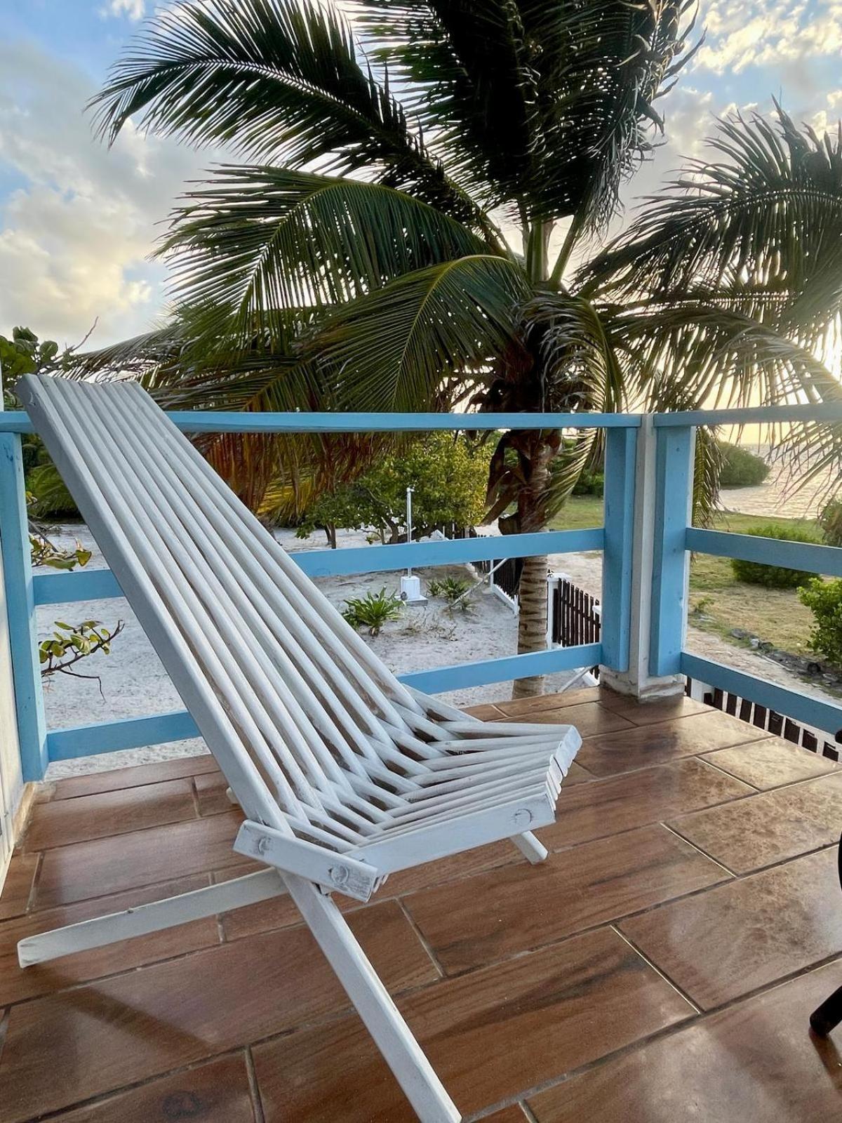 The Novelo Hotel Caye Caulker Kültér fotó